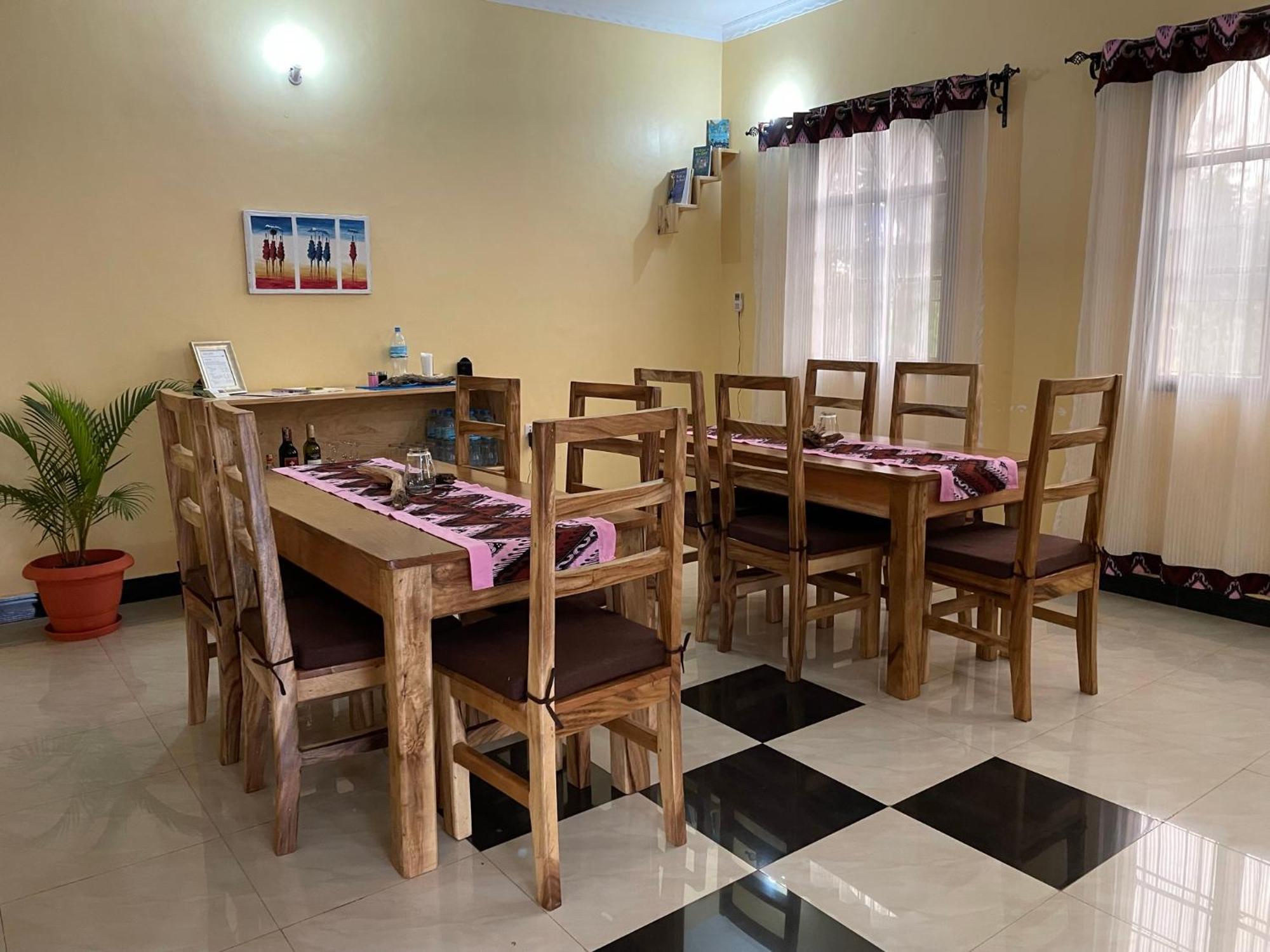 Home Feeling Kilimanjaro Moshi Bagian luar foto