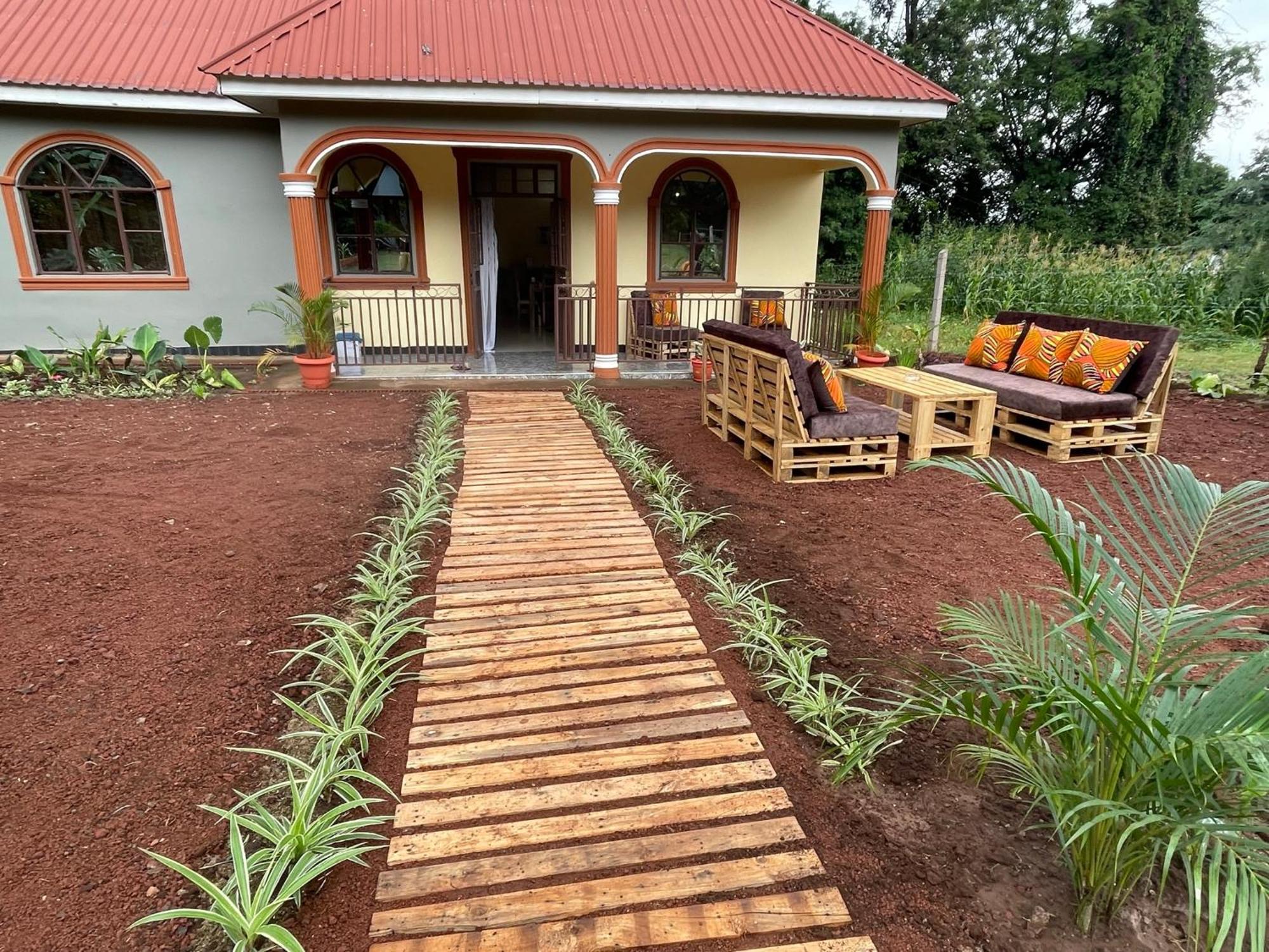 Home Feeling Kilimanjaro Moshi Bagian luar foto